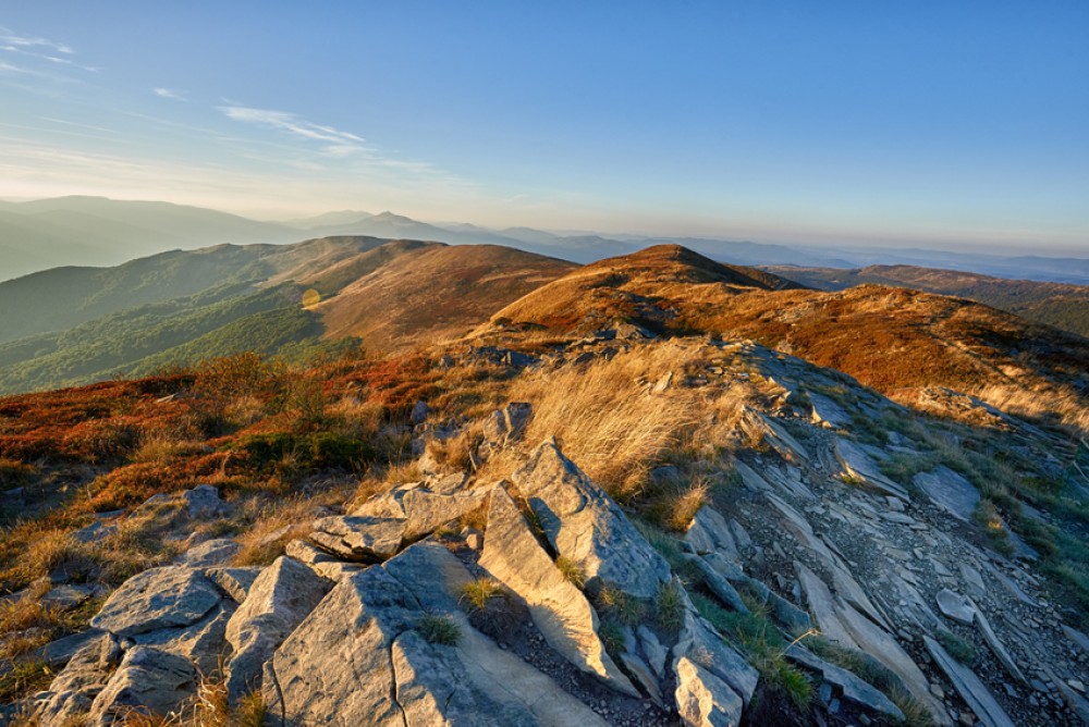 Magia Bieszczad – górski pejzaż pełen spokoju